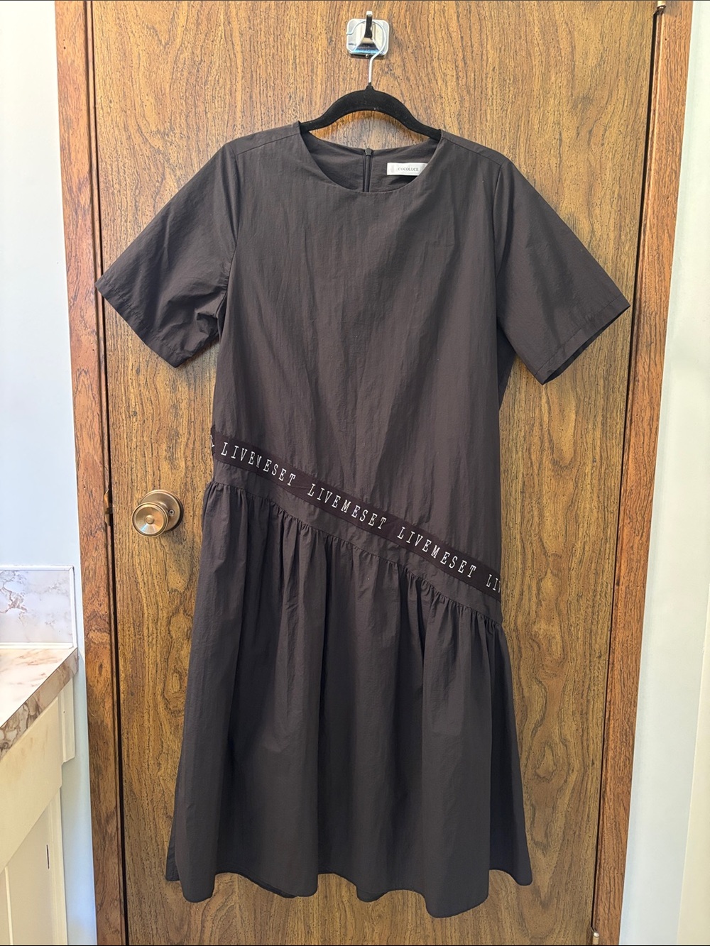 Black Short-Sleeve Casual Dress